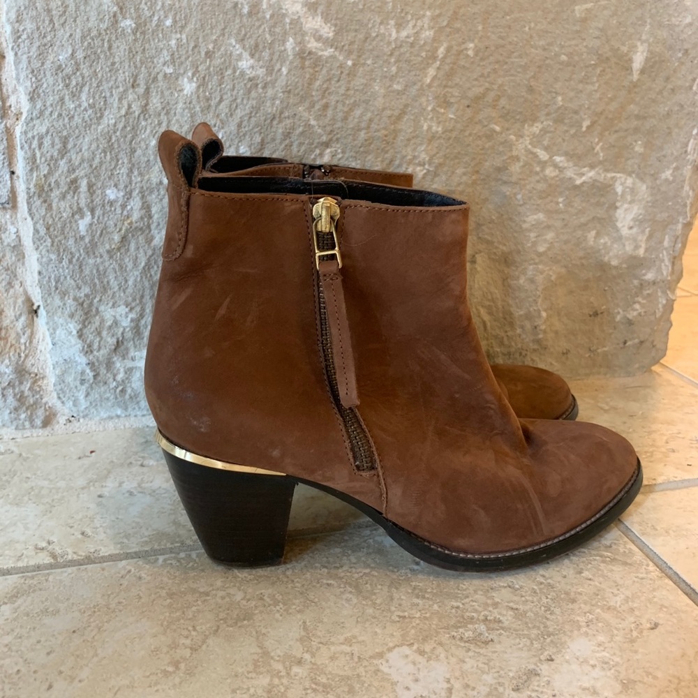Steve Madden Suede Booties